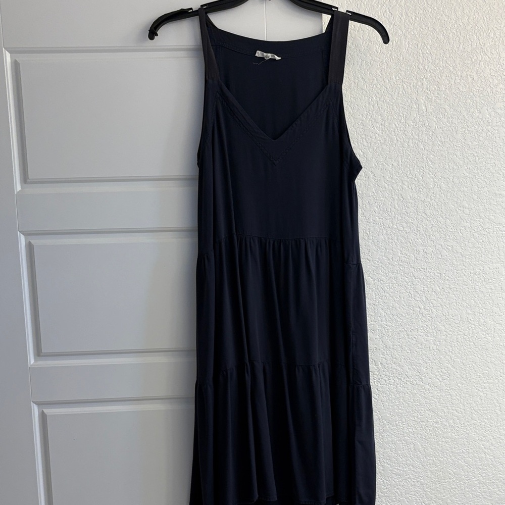 Splendid Navy Blue Midi Dress